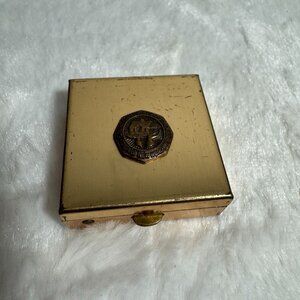 Vintage Future Homemakers Of America Gold Powderette Small Powder Compact